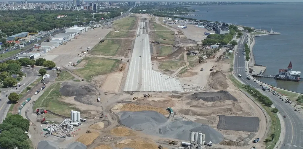 La nueva pista del Aeroparque Jorge Newbery.