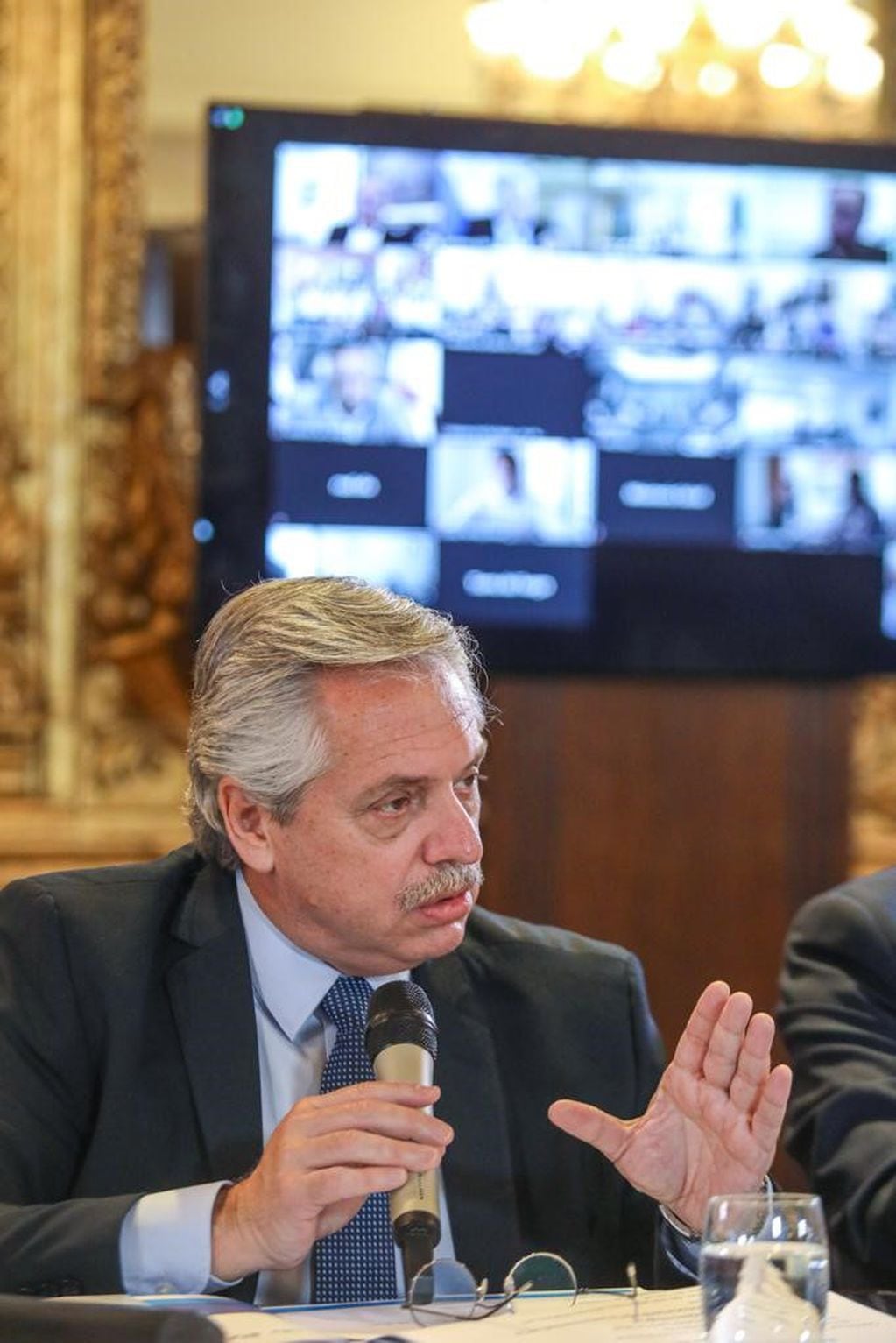 El presidente Alberto Fernández, durante la reunión interministerial por el coronavirus. (Presidencia)