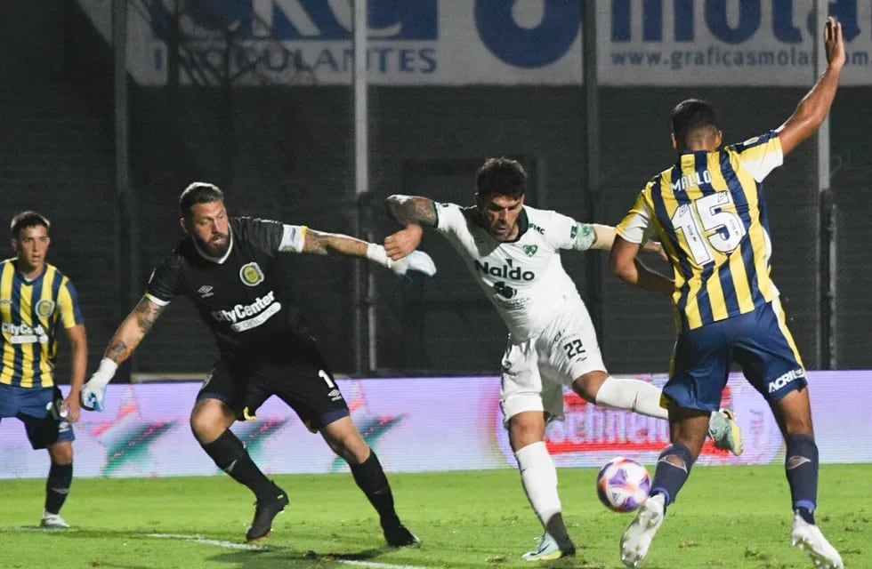 Sarmiento superó a Central por goleada en Junín.