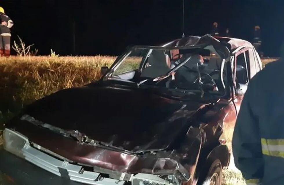Accidente Ruta E52 auto atropelló a un caballo en Arroyito