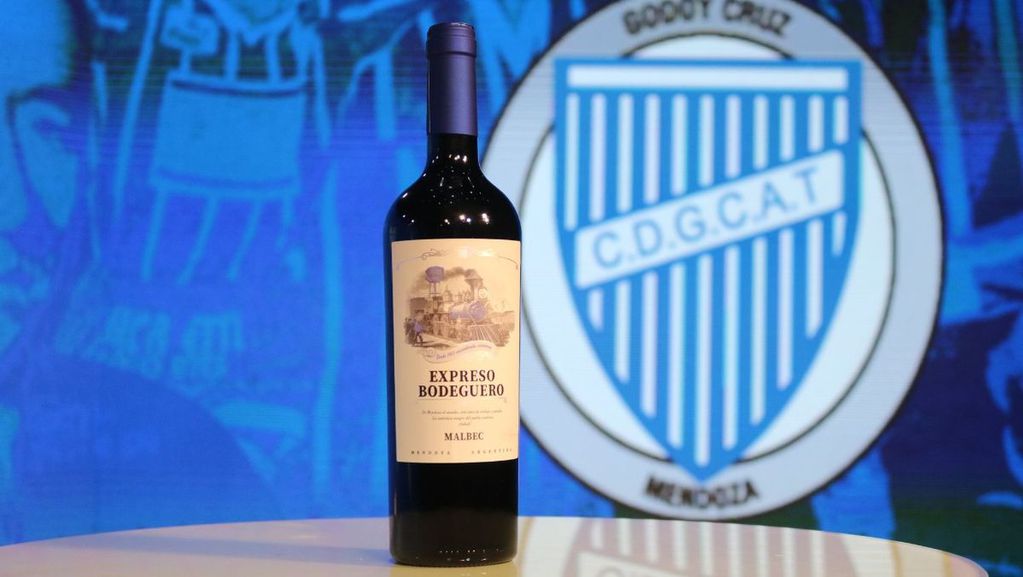 Los clubes celebres del fútbol que tienen sus propios vinos mendocinos.