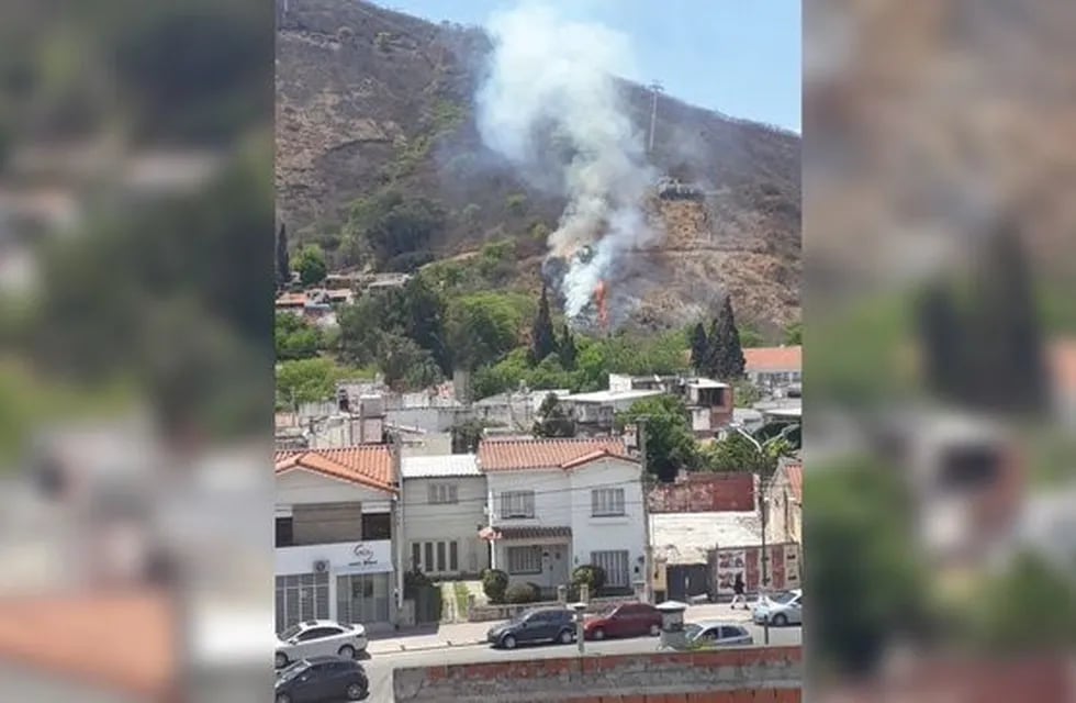 Incendio en el Cerro San Bernardo (Web)