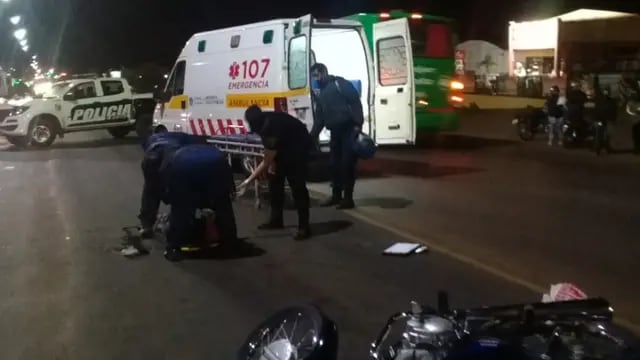 Posadas: un hombre se encuentra grave luego de ser atropellado por una moto