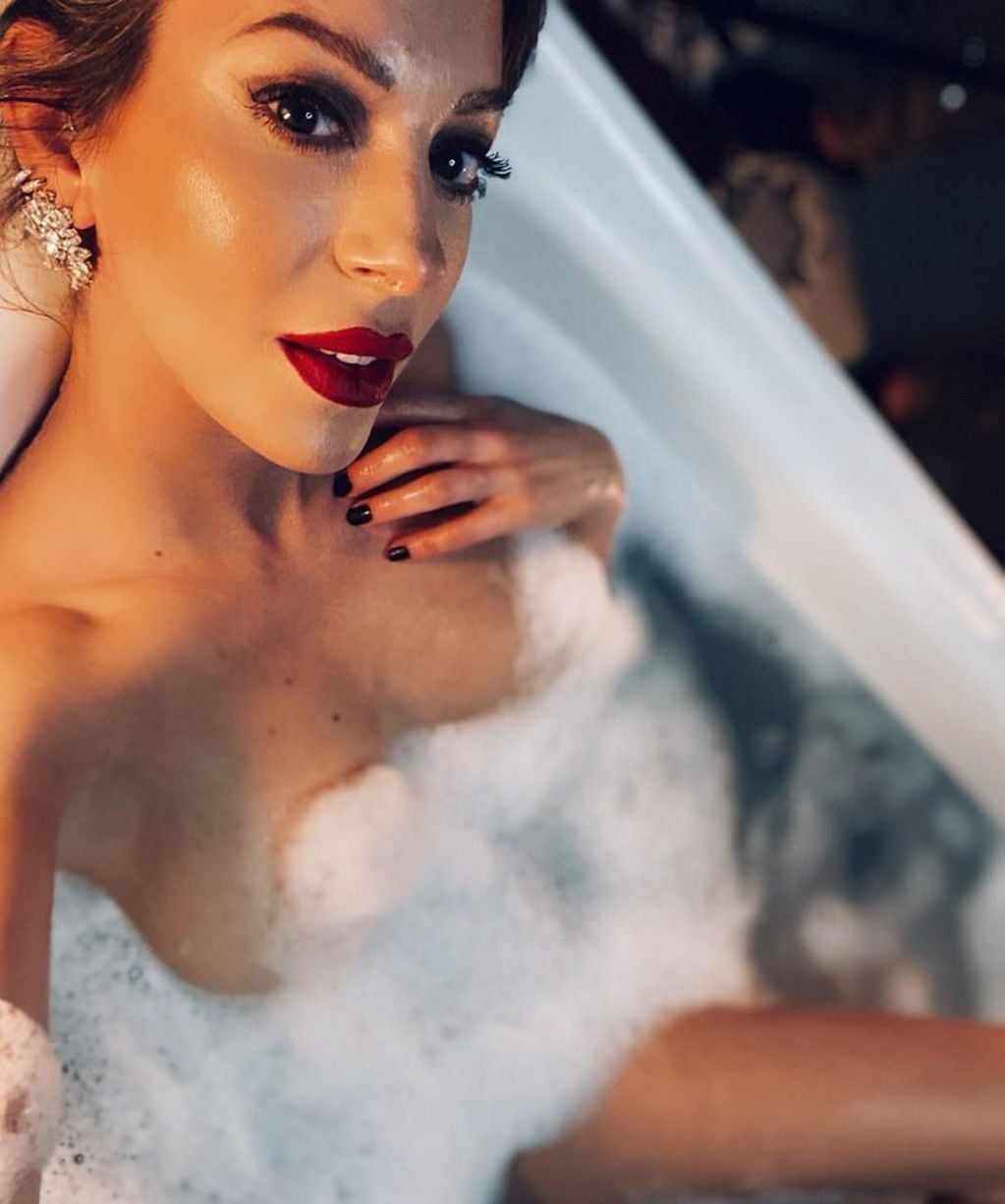 Noelia Marzol en la bañera (Instagram)