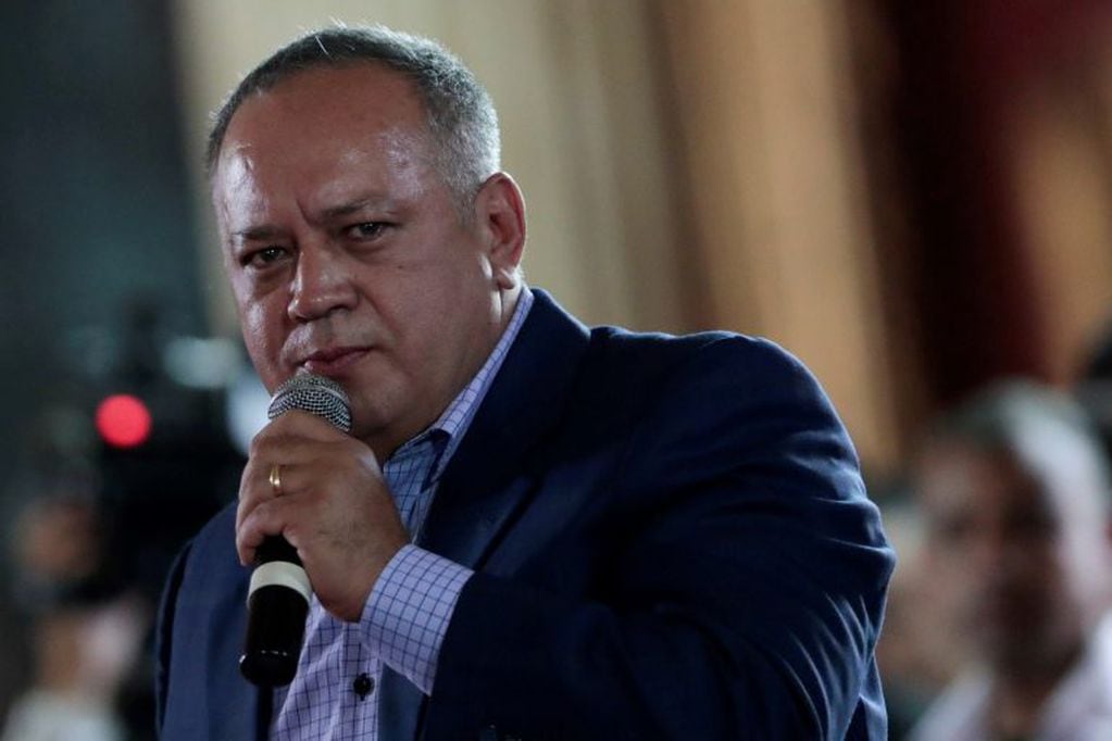 FILE PHOTO: National constituent assembly's member Diosdado Cabello speaks during a session of the assembly at Palacio Federal Legislativo in Caracas, Venezuela August 5, 2017. REUTERS/Marco Bello/File Photo