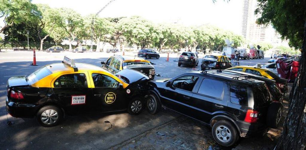 Choque taxis Av libertador (Web)