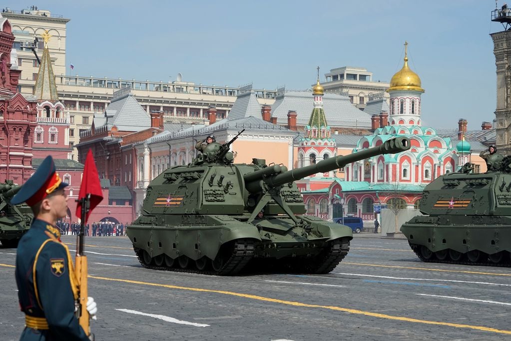 Los desfiles por el Día de la Victoria, con las fuerzas armadas rusas. Putin no anunció una ofensiva contra Ucrania. 