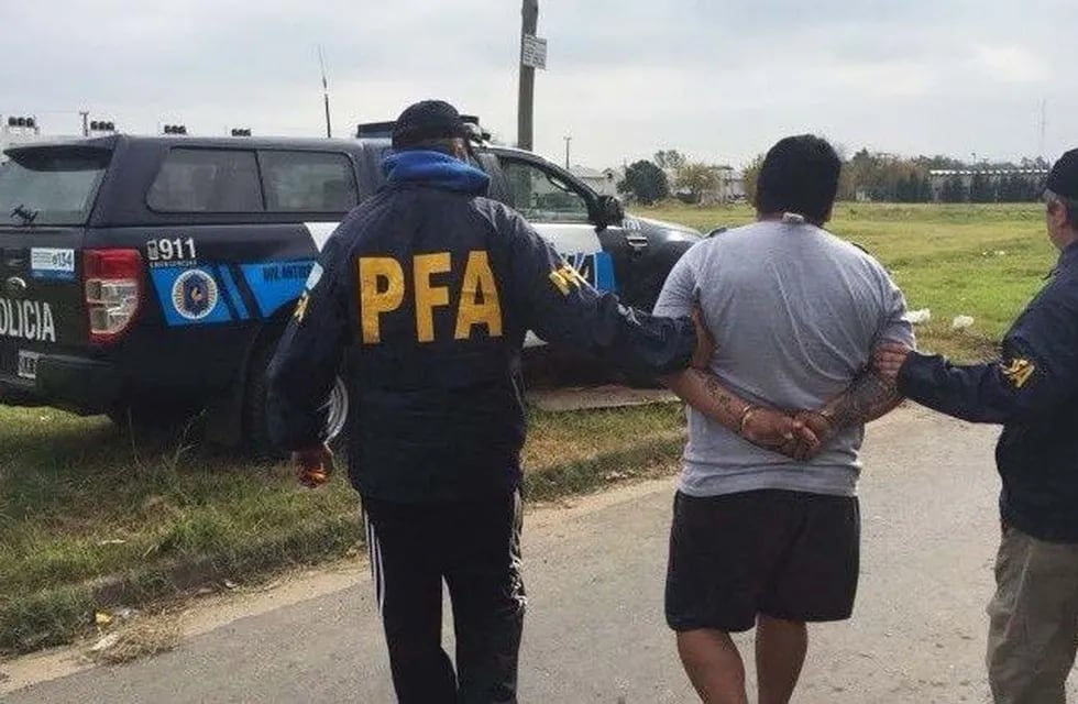 Dos detenidos en cuatro allanamientos antinarco en Rosario