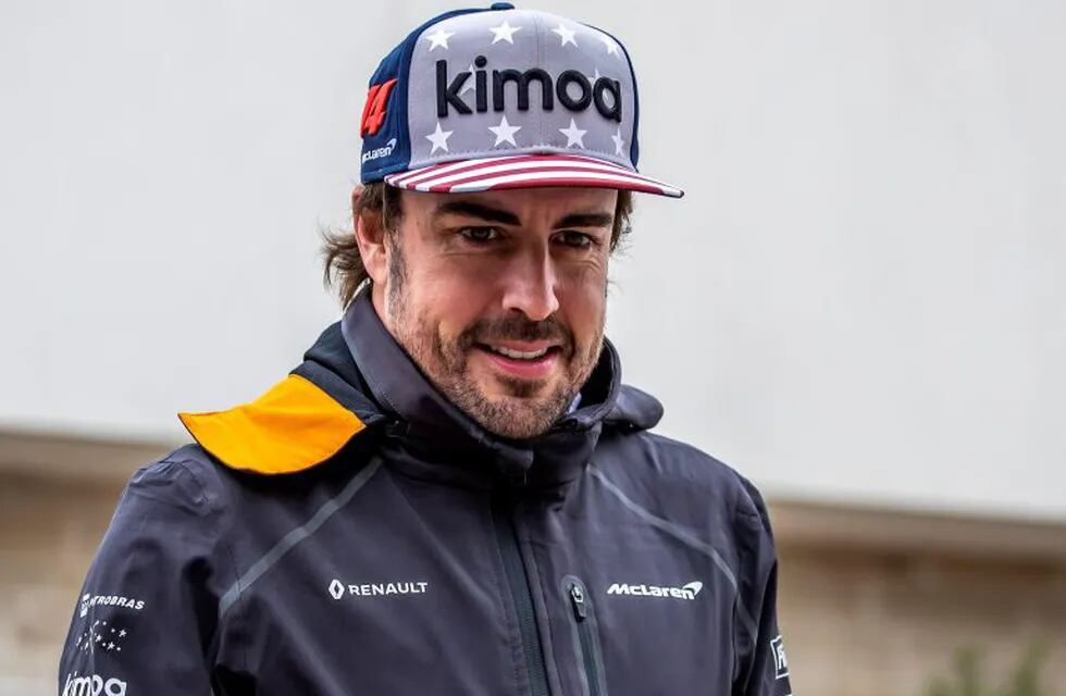 MADRID, 08/07/2020.- Fotografía de archivo (18/10/2018), del español Fernando Alonso que volverá a competir en el Mundial de Fórmula Uno dos temporadas después, en 2021, y lo hará de la mano de Renault, con la que ganó sus dos títulos mundiales -2005 y 2006-, en la que será su tercera etapa en la escudería francesa. EFE/ Srdjan Suki