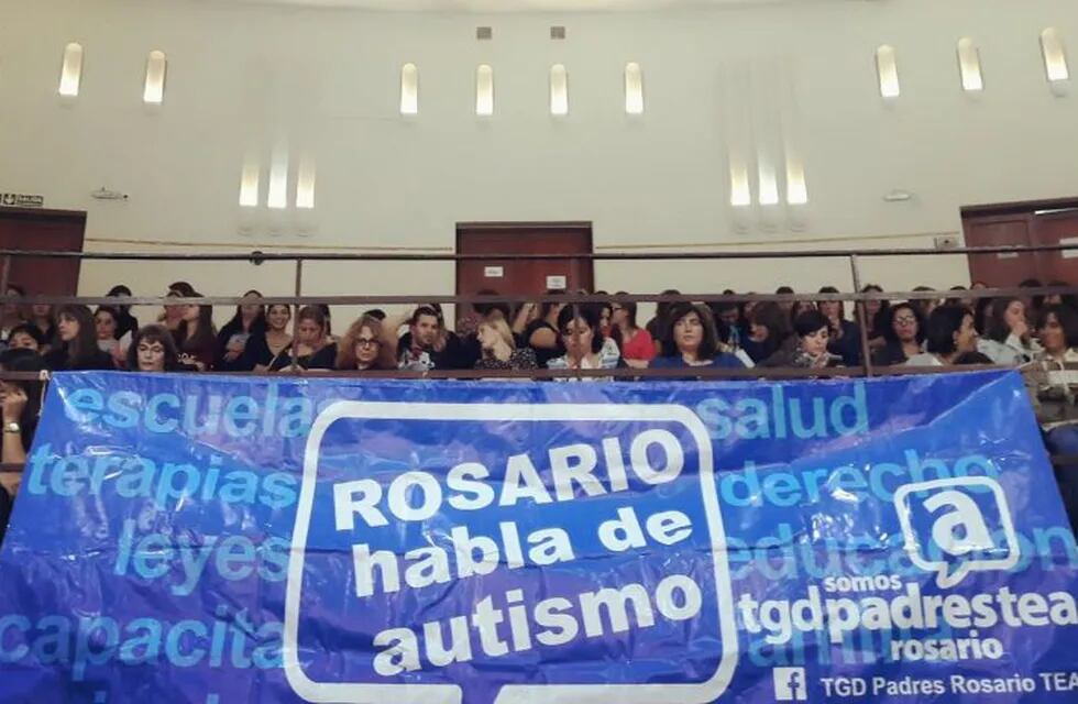 Reclamo por ley de autismo Rosario