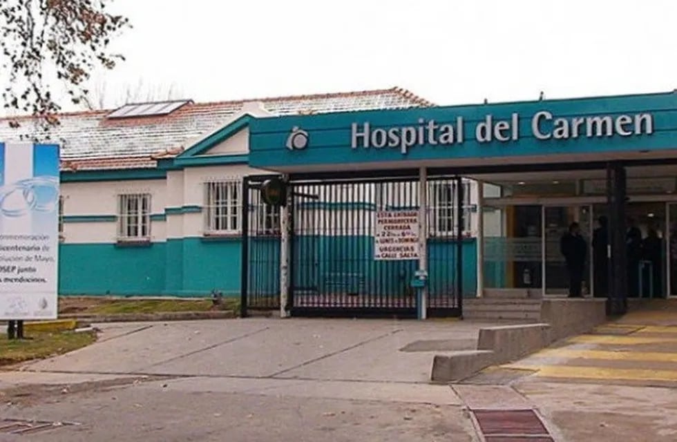 Hospital del carmen, donde la docente se encuentra internada.