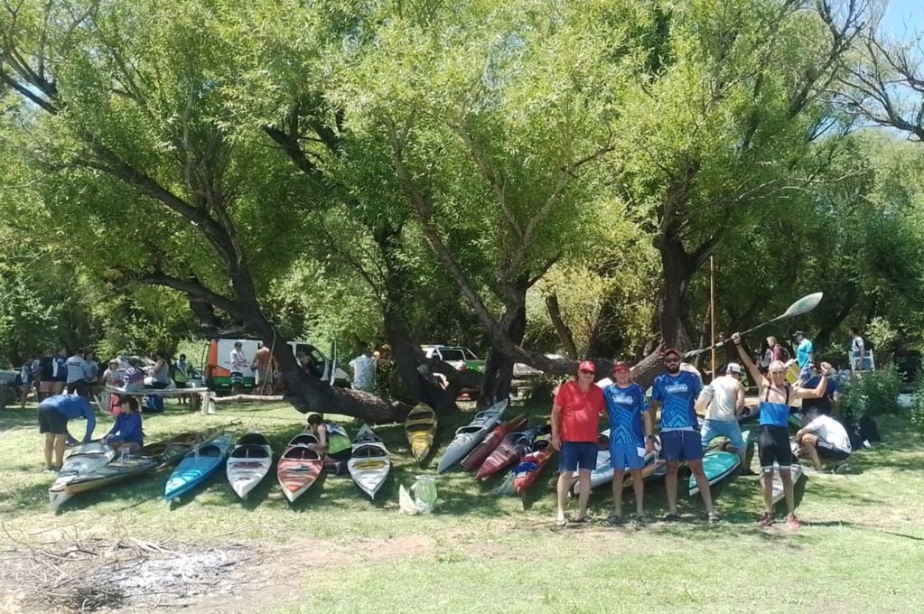 Entrerrianos de canotaje participan de la Regata Internacional de Río Negro