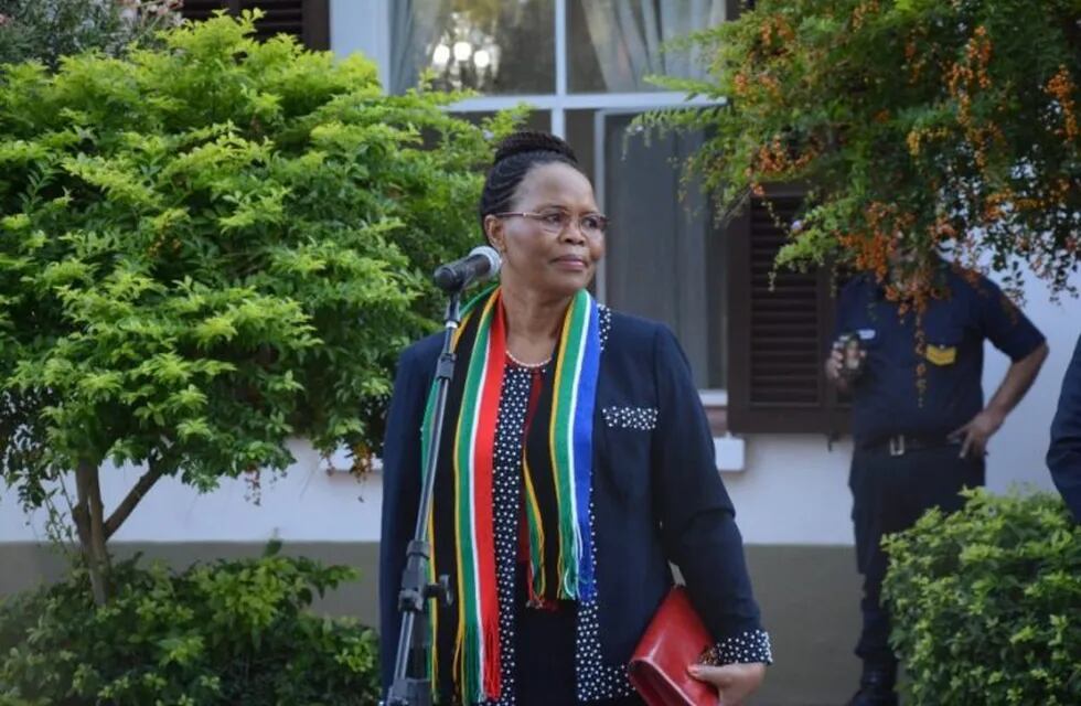 Patience Phumelele Gwala, embajadora de Sudáfrica, visitó San Juan.