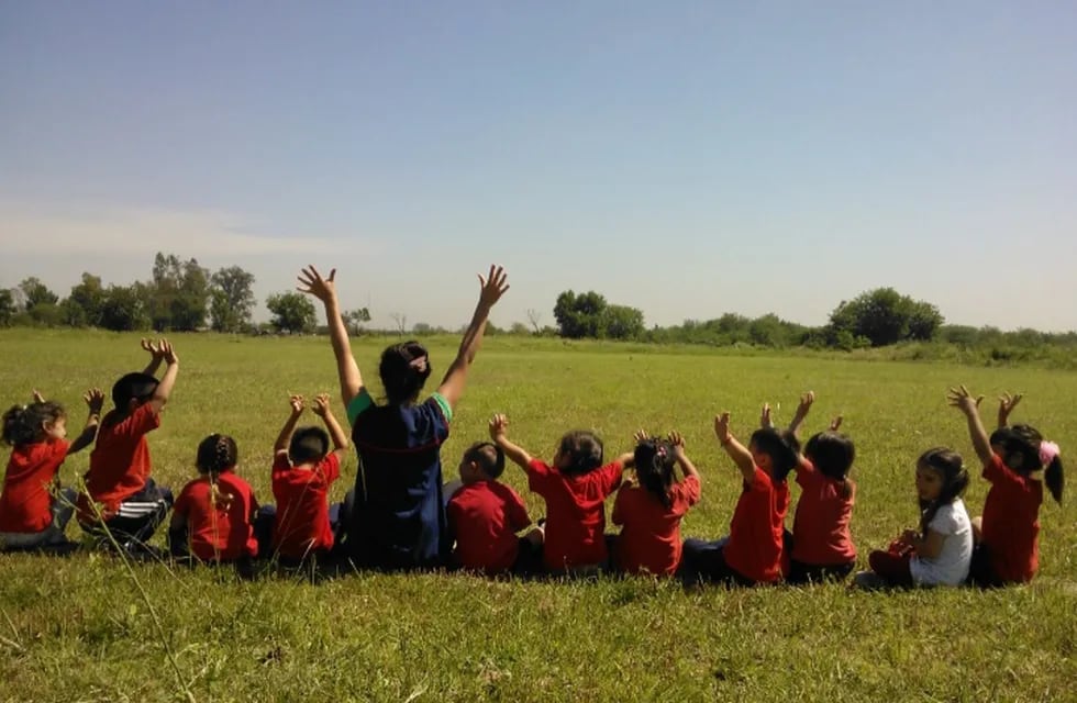 Daniela Sánchez, Maestra Jardinera en el Jardín Surcos (Cabín 9), nos habla de cómo le cambió la vida el trabajo que realiza con los niños de ese barrio carenciado de Pérez.