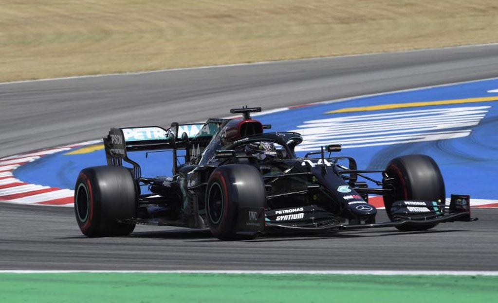 Hamilton se llevó la 92a pole de su carrera, en el circuito de Montmeló.