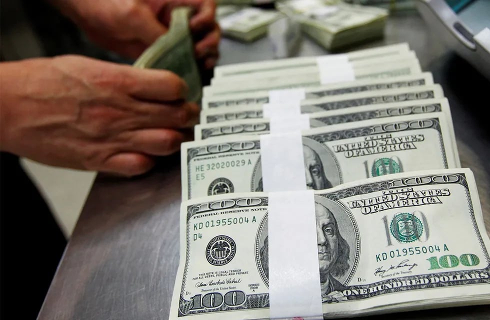 El dólar blue cotizó esta mañana a $205, llegando a uno de los valores más altos en el año. Foto Los Andes.