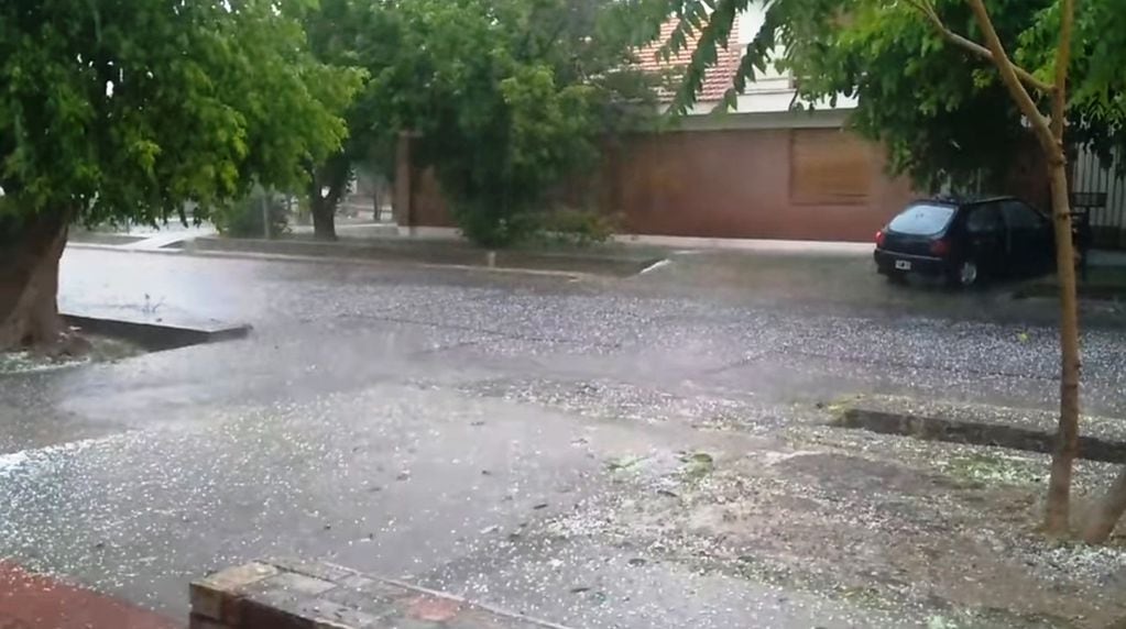 Abundante lluvia en Arroyito y la región