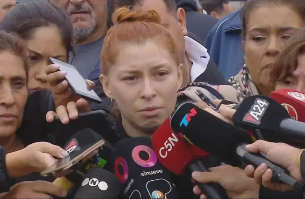 Daniela, la hija del colectivero asesinado, habló con la prensa.