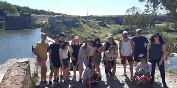 Visita al Puente Viejo de Quequén de alumnos de 5to año de la Secundaria Nº 4