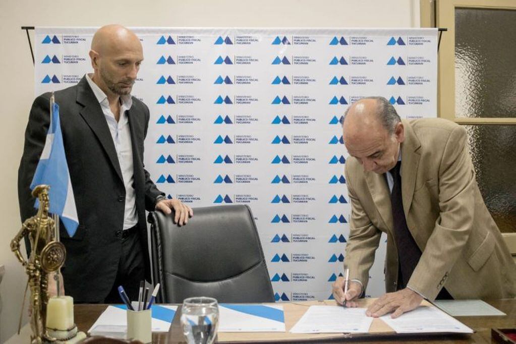 El convenio había sido firmado por el Ministro Edmundo Jiménez y la DNM. (MPF)