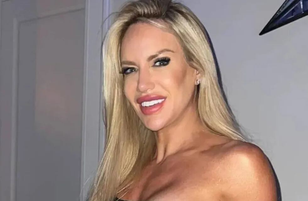 Luciana Salazar encendió las redes con un vestido total black, ultra escotado y con transparencias