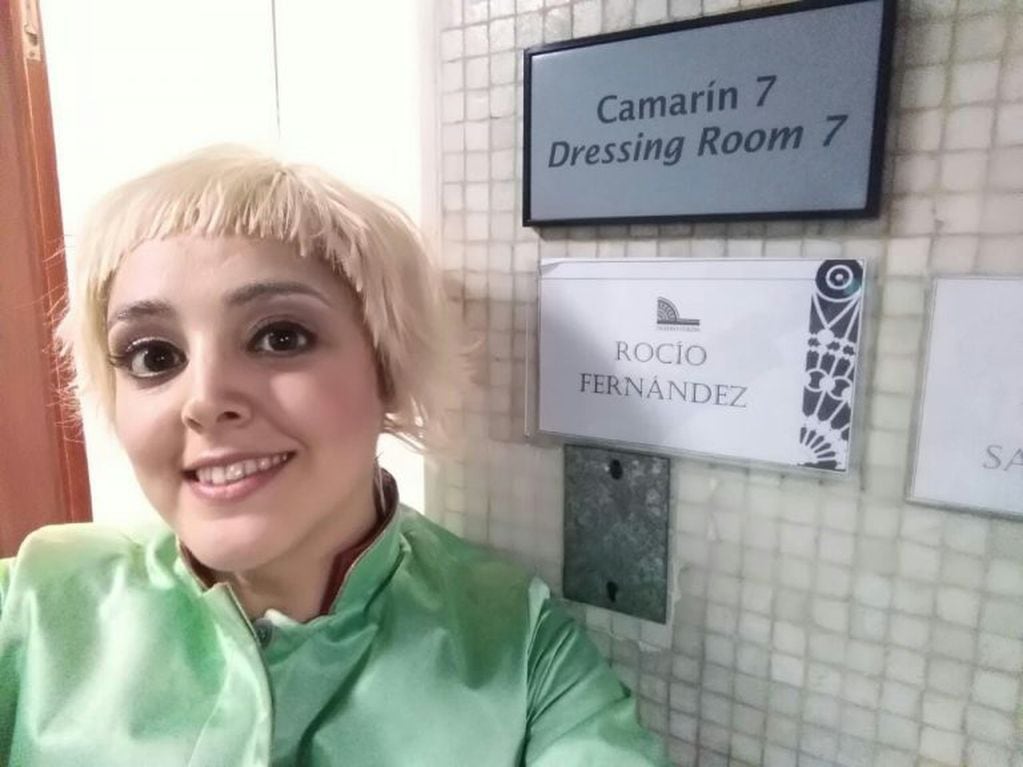 Rocío Fernández antes de su actuación en "El principito" en el Teatro Colón