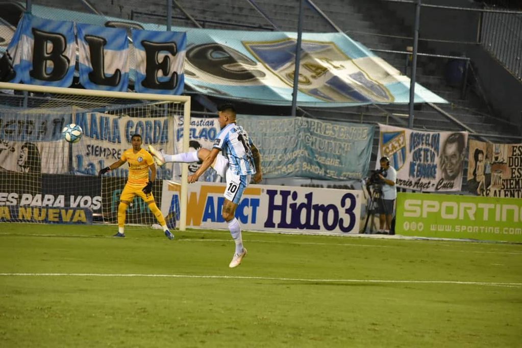 Atlético Tucumán perdió con San Lorenzo en el Monumental.