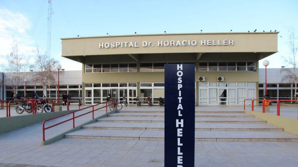 Un hombre rompió un vidrio del Hospital Heller después de discutir con personal del lugar.