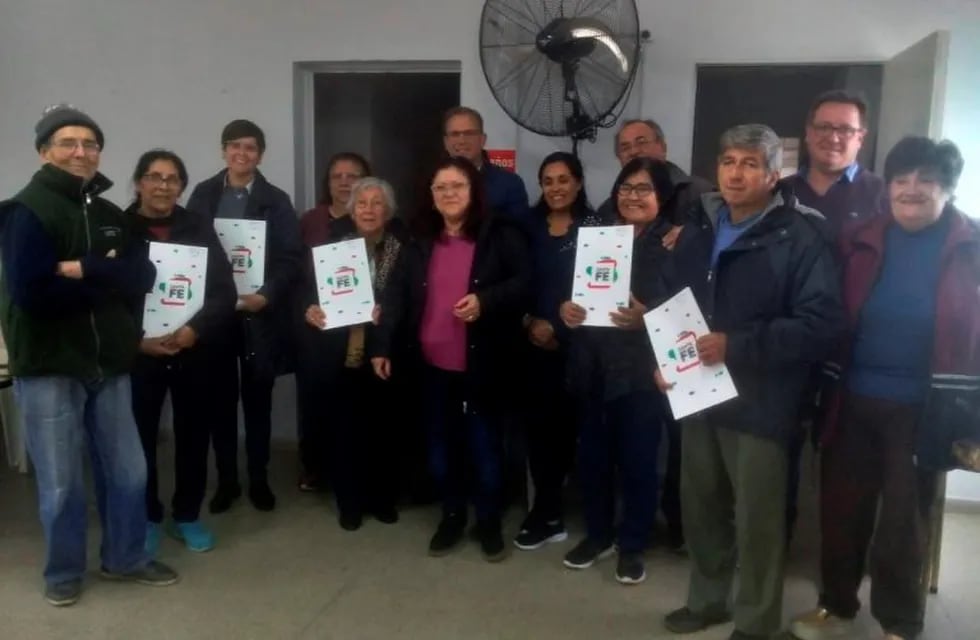 En el Nodo Rafaela, se entregaron 5 escrituras de beneficiarios del Plan Fonavi del Barrio Fátima (Prensa Nodo Región 2)