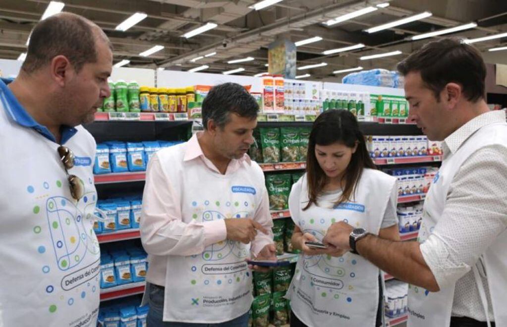Inspectores detectaron que la sucursal de Resistencia, comercializaba productos no alimenticios, con la tarjeta del programa “Argentina contra el Hambre”.