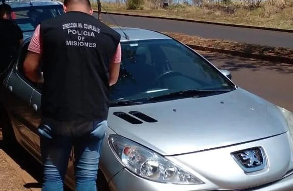 La Policía de Misiones secuestró tres autos denunciados por robo en Posadas y San Vicente.