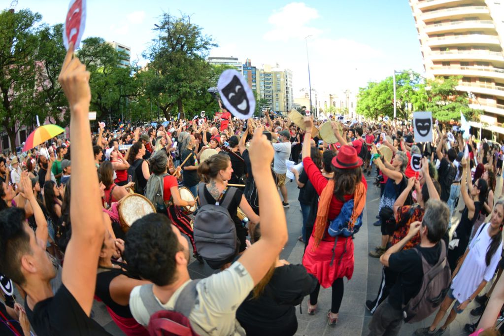 Trabajadores de la cultura de Córdoba se manifestaron contra el DNU y la "ley ómnibus".