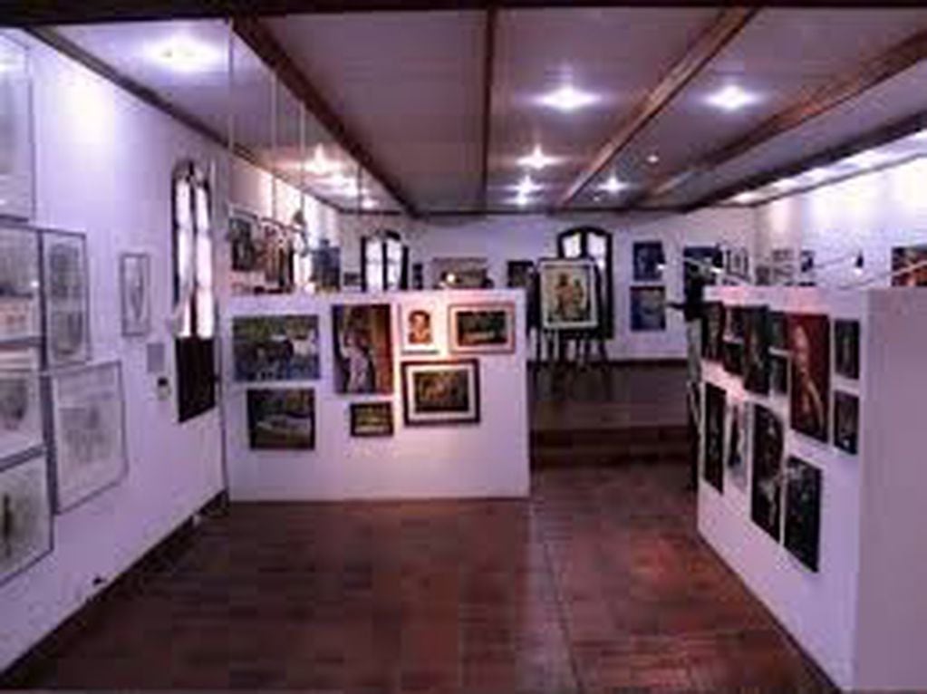 El Museo Estanislao Baños, se encuentra en Corrientes esquina Humberto Salgado