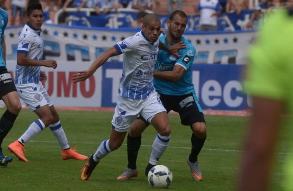 De extensa carrera, el Mono Silva registra un paso por Godoy Cruz. Ahora volvería a ser rival de Belgrano.