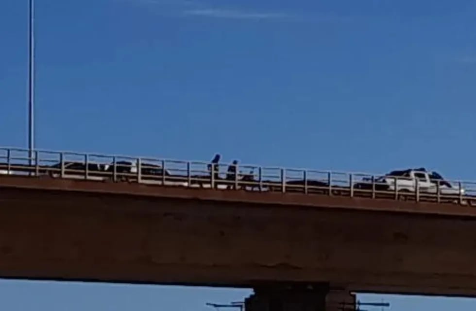 Un hombre se tiró del puente Posadas - Encarnación.