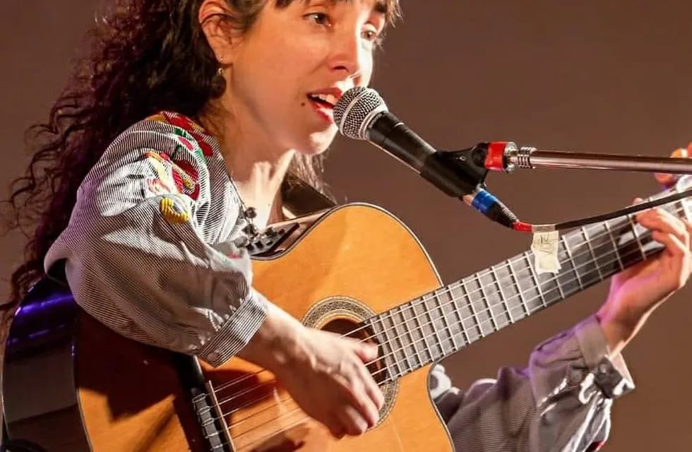 Daniela Calderón, música e intérprete puntana
