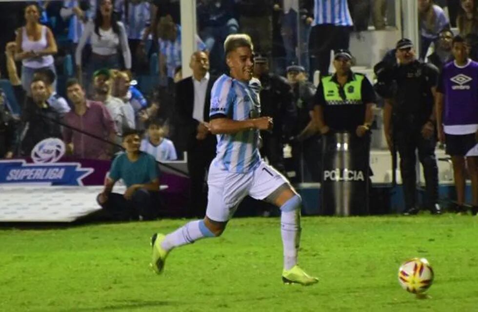 Atlético Tucumán: Álvarez seguirá su carrera en Los Ángeles Galaxy. (Web Atlético Tucumán)