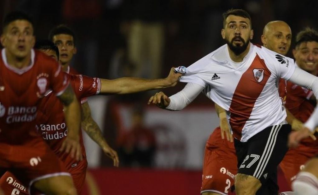 Pratto pelea la poseción