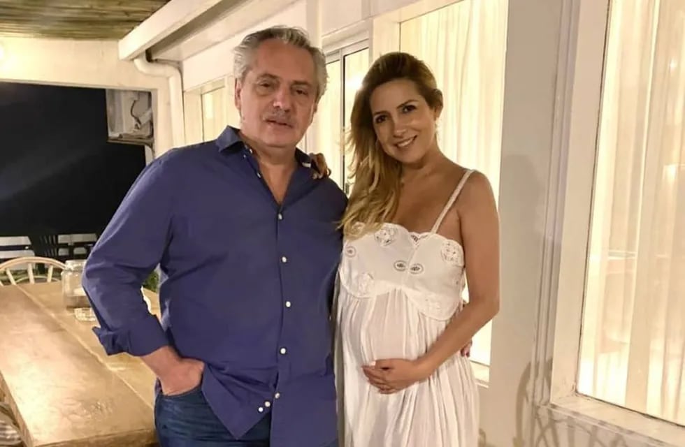 Alberto Fernández y Fabiola Yáñez esperando por el nacimiento de su hijo.
