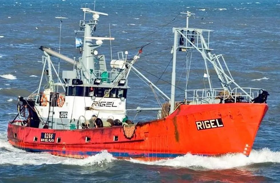 Continúa la intensa búsqueda de los tripulantes del buque Rigel.
