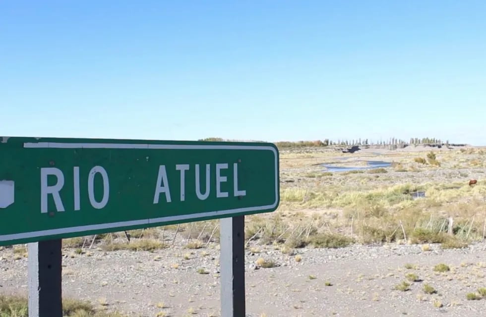Conflicto entre Mendoza y La Pampa por el río Atuel.