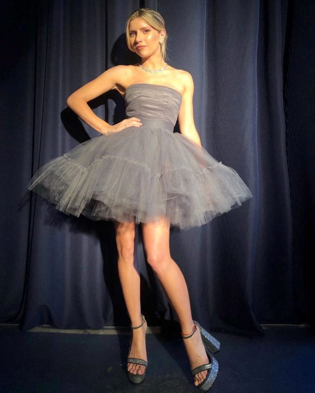 Laurita Fernández eligió un vestido con tutú, estilo bailarina clásica, para la gala de "Los personajes del año" de la revista Gente (Foto: Instagram)