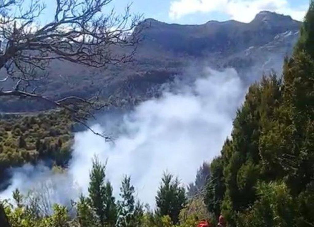 incendio camino a la Presa Futaleufú