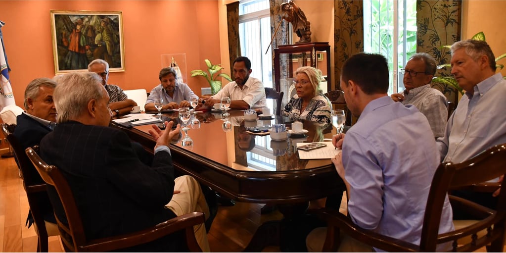 Morales y Carrió se reunieron con sus equipos técnicos de política exterior para analizar la situación internacional y el rol de la Argentina en el mundo.