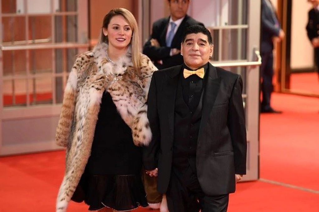 Oliva y Maradona.