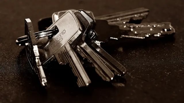 Una inmobiliaria salteña reúne llaves para el Garrahan