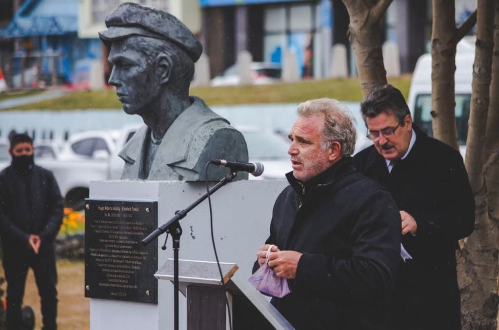 Acto por el día de la Antártida en el Paseo de los Pioneros Fueguinos.