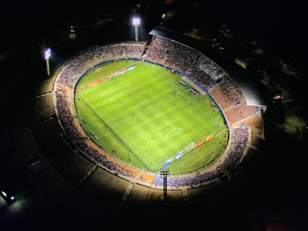 Estadio "Juan Gilberto Funes" de La Punta.