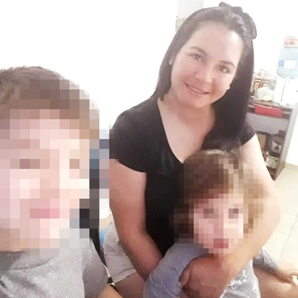 Maira Barreto mujer policia que mato a su hijo de 10 años baleo a su hijita de 7 y trató de suicidarse en Barrio Observatorio Córdoba.