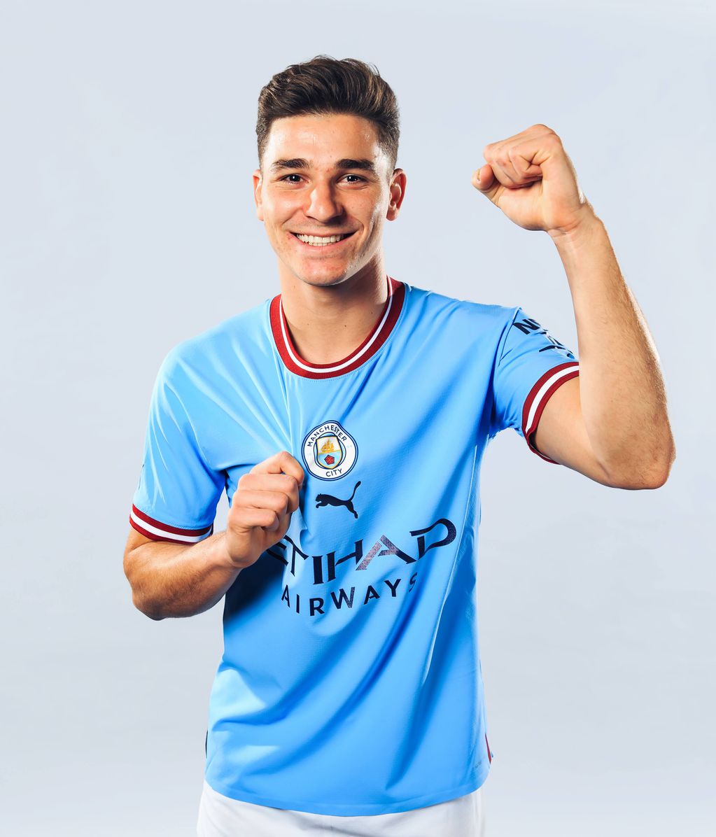 El saludo del Manchester City para Julián Álvarez.